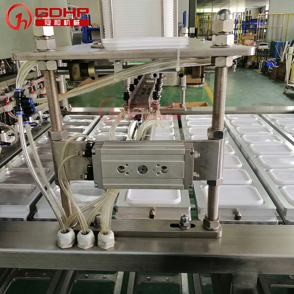 Automatic Yogurt Juice Mung Bean Paste Cream Oil Bottle Filling Sealing Machine for Eight-Treasure Porridge for Food Processing