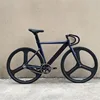 Azul oscuro