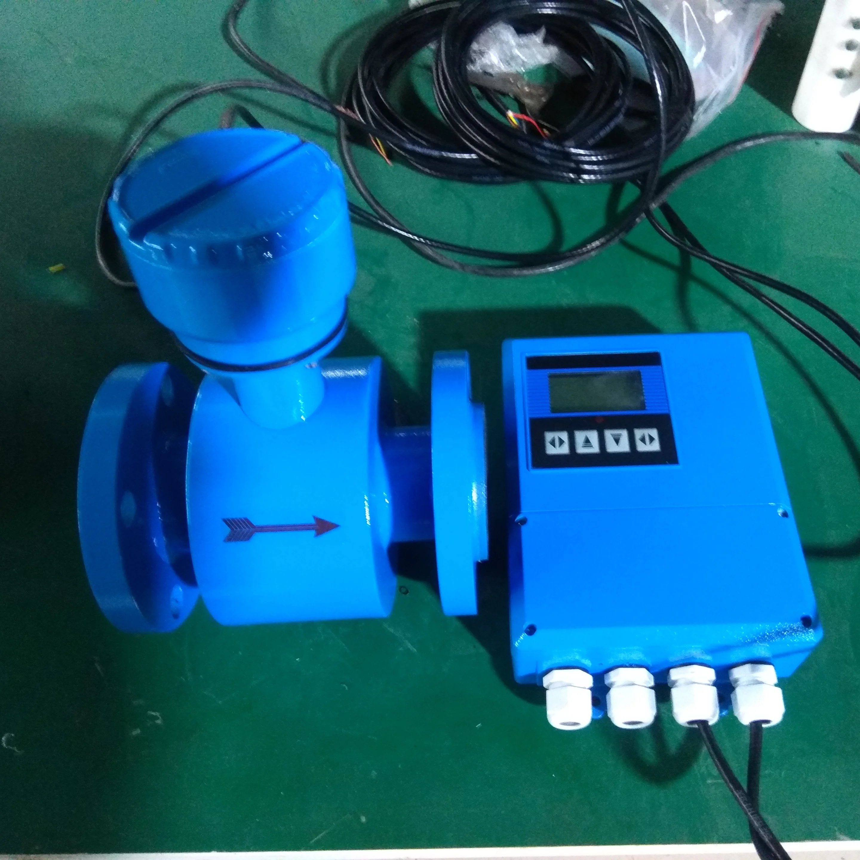 Water Flow Measurement Device Split Type 4 Inch Lcd Liquid Flowmeter Flujometros Magnetic Water Flow Meter Wifi Dn100