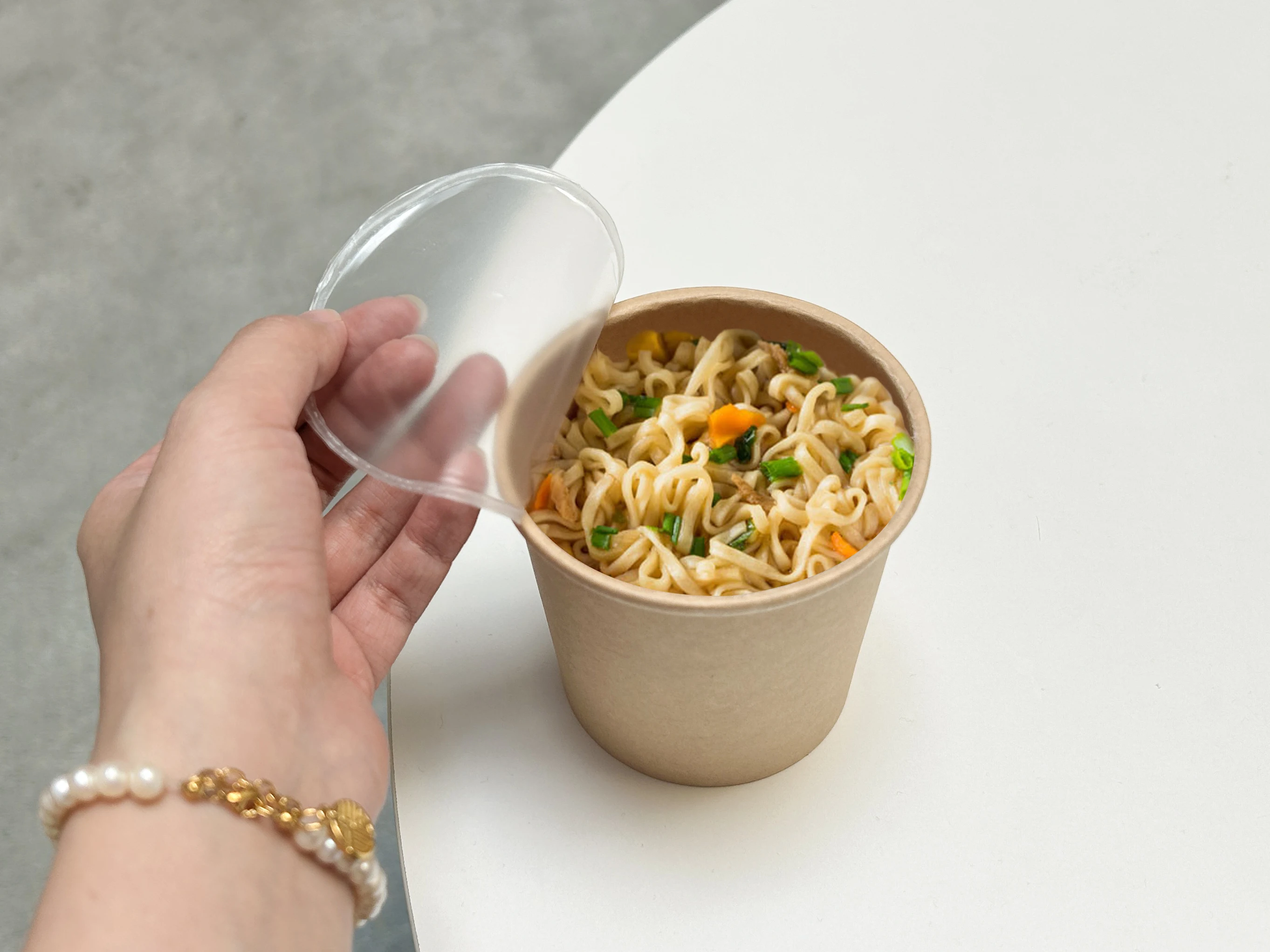 Sowinpak Customizable Various Colors Materials Round MAP Paper Soup Container for Sealing manufacture