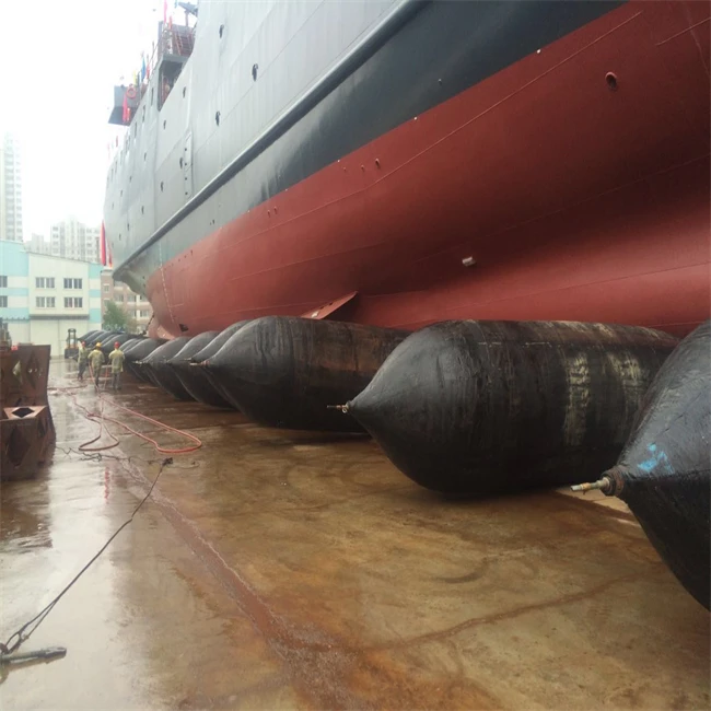 Ship moving lifting barge docking inflatable airbag
