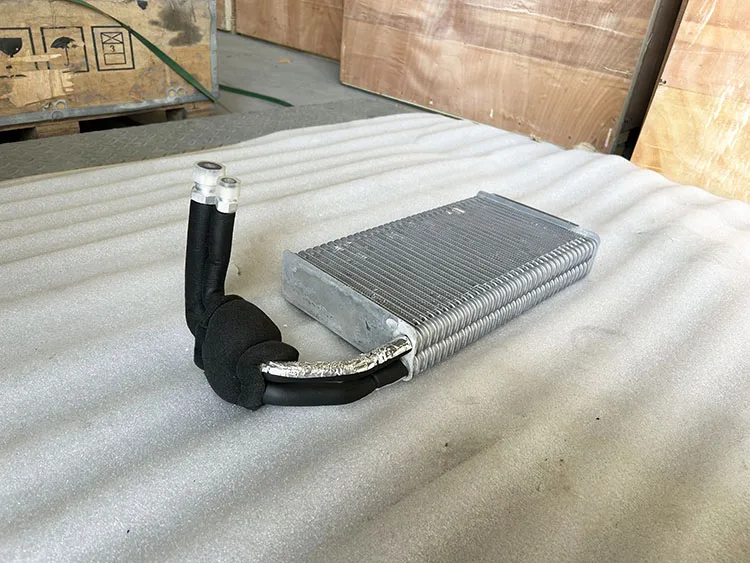 enさん専用 Shacman Truck Air Conditioner Evaporator Assembly DZ13241821141