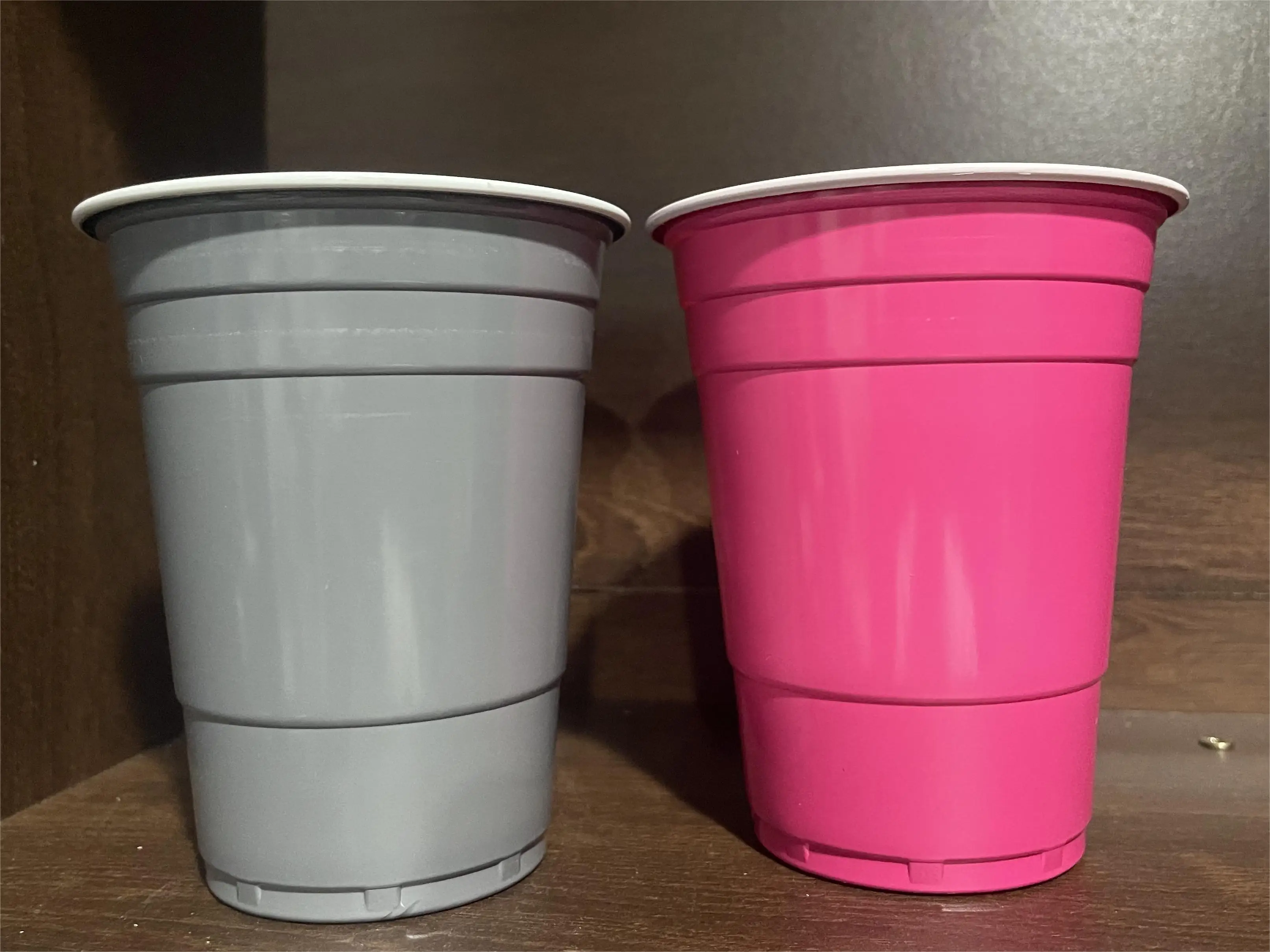 16 Ounce Plastic Disposable Cups - Perfect for Party Drinks