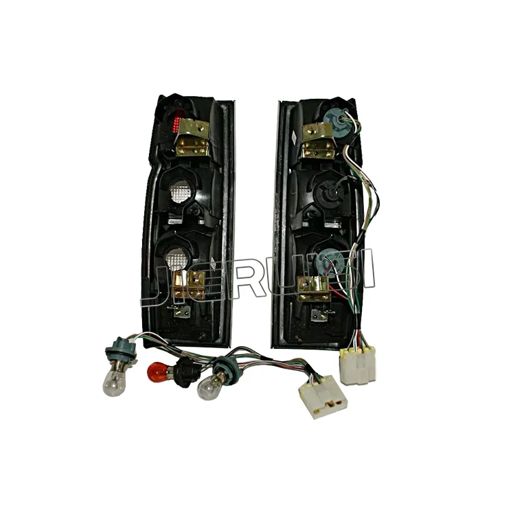 Accessories OEM 26521-VJ700 26550-VJ700 Tail Light for Nissan D21