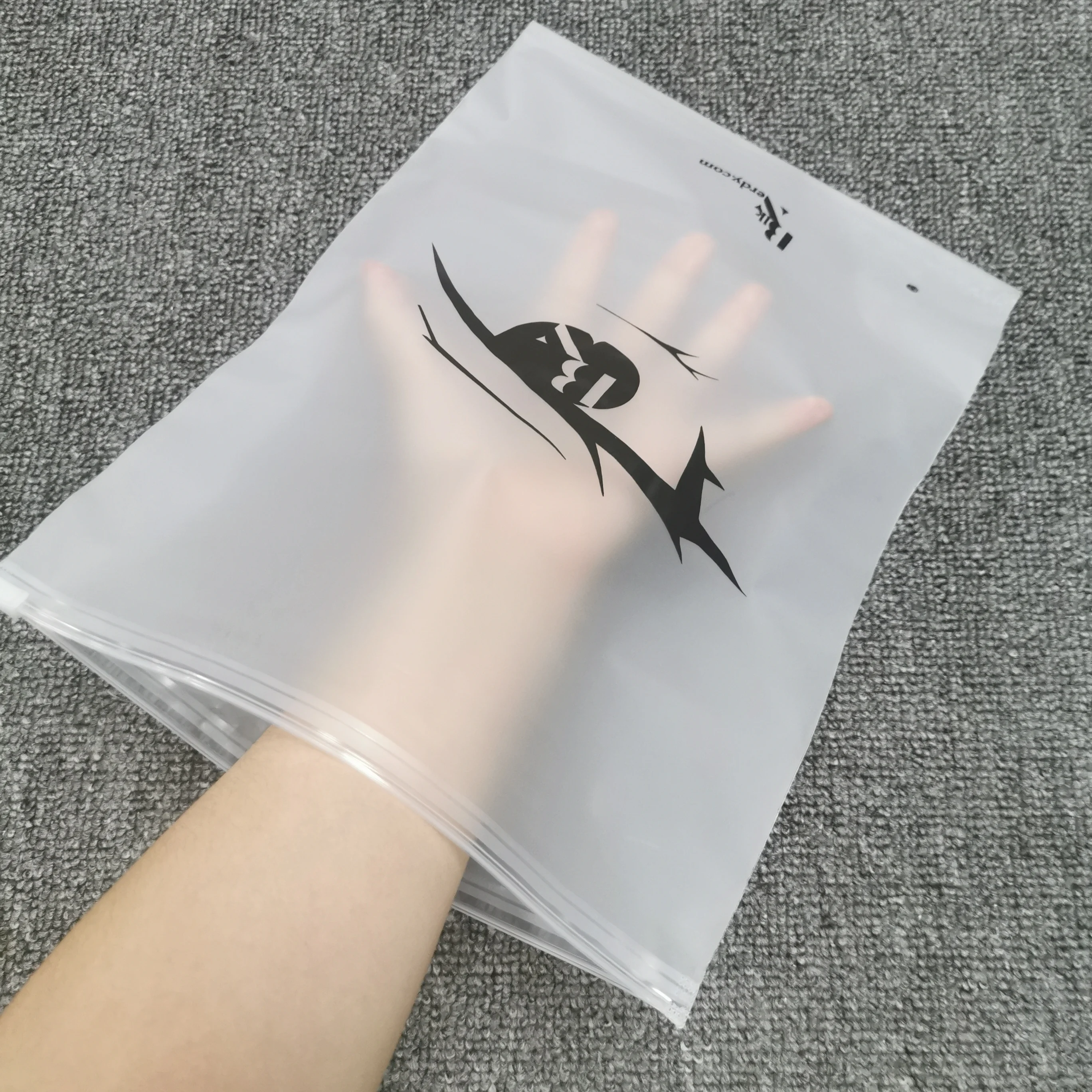 Custom Logo PVC Frosted Zipper Bag Plastic Poly Bags for Clothes Shirt Underwear Packaging Zip Lock Bag