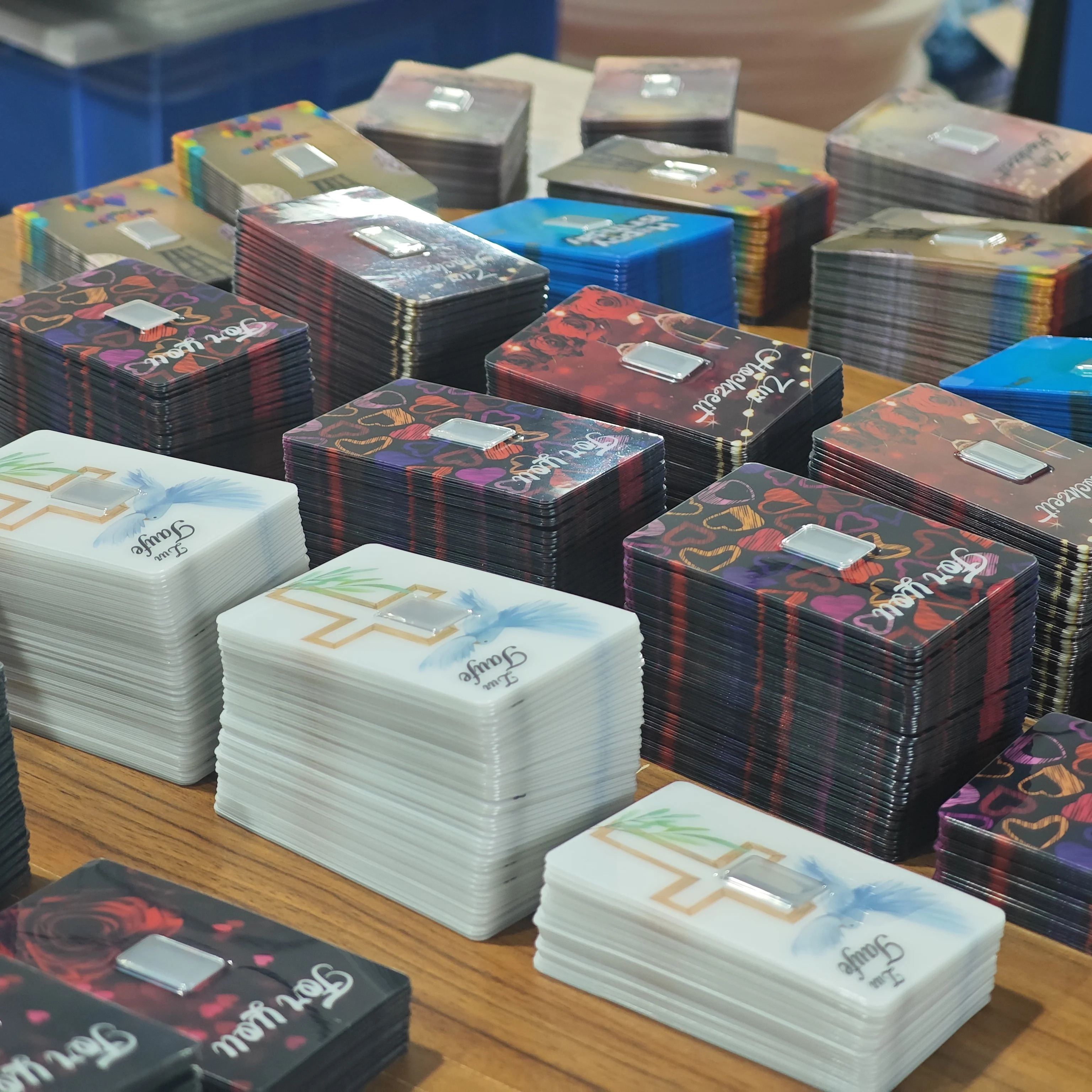 美国银币定制彩色生日快乐卡包装平板吸塑矩形胶囊尺寸吸塑卡