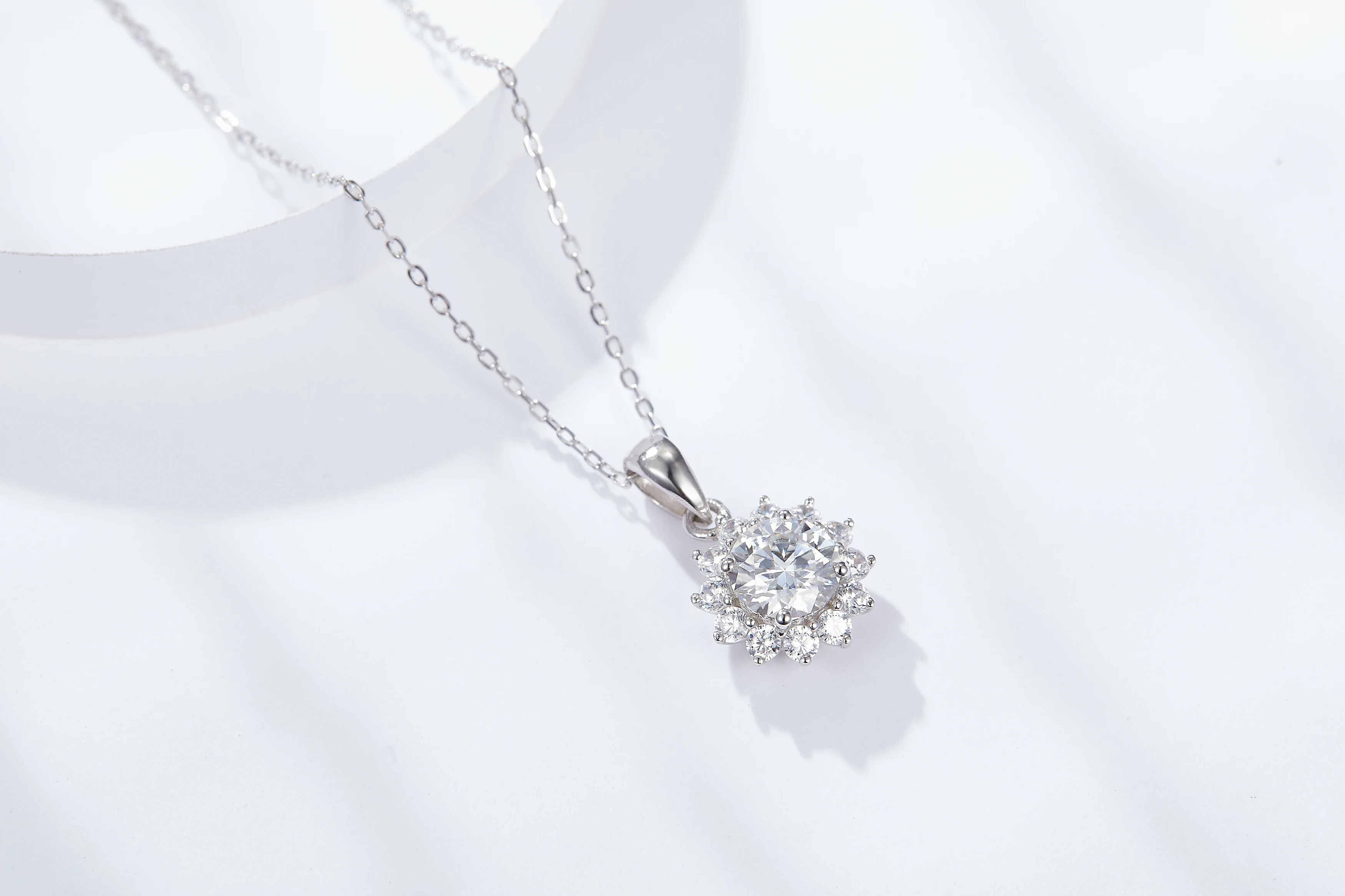 Charme Fleur Diamant En Argent Sterling 925 - Environ 35 Mm, 3.75 Carats - Fait Main En Inde