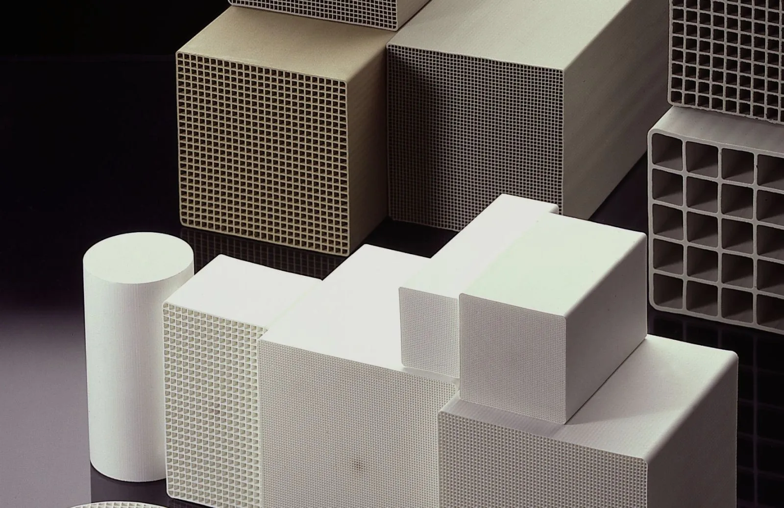 Ceramic Substrate Manufacturers Car Catalyst Ceramic