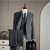 Gris oscuro [traje + chaleco + pantalón]