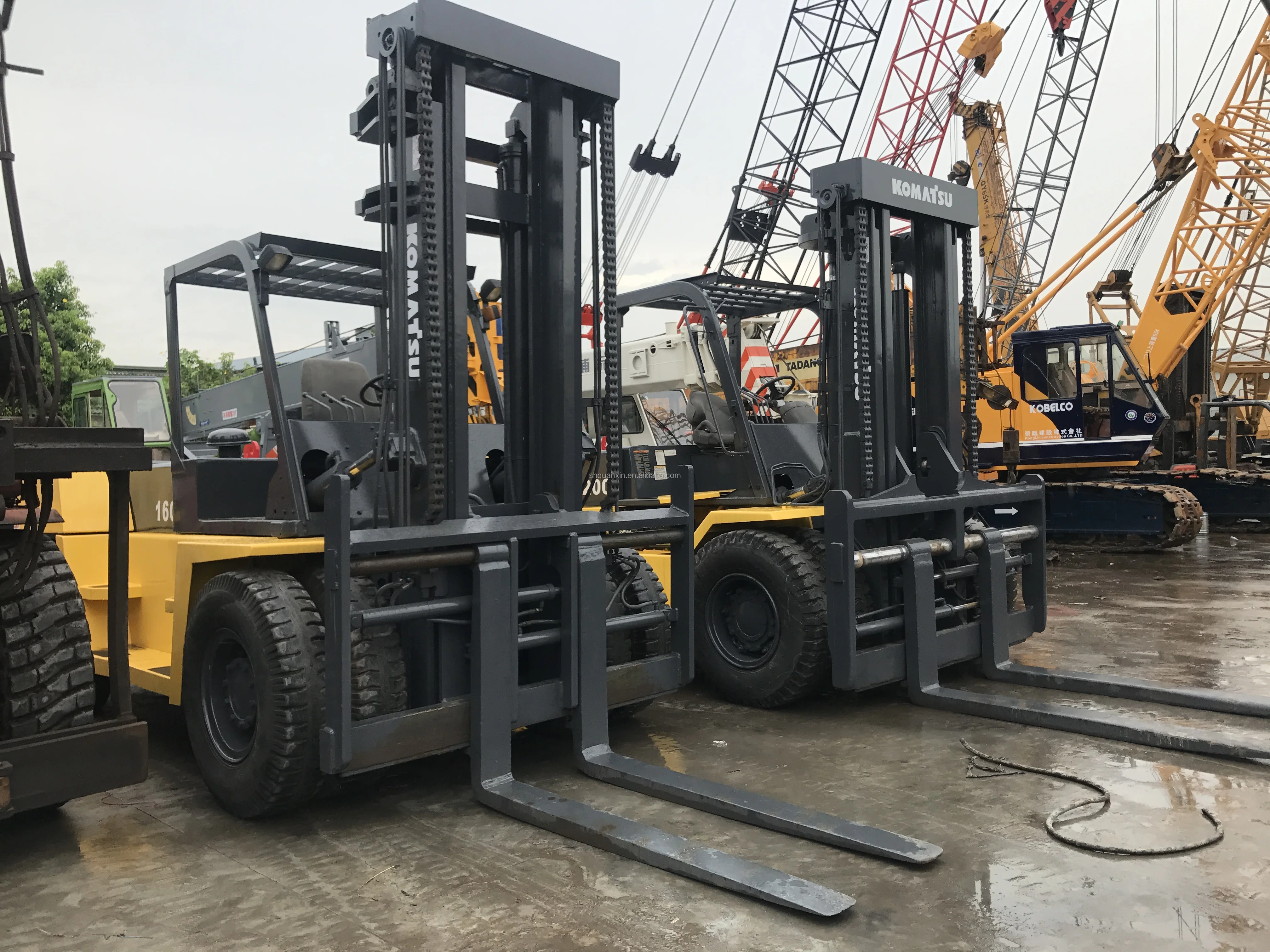 15吨小松叉车/16吨小松柴油叉车日本原装fd150 fd160