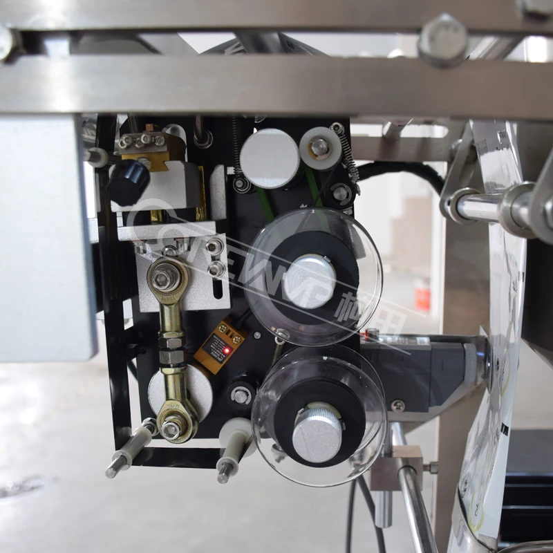 Automatic Filling Machine Perforated Three Side Bag of Ketchup Milk Honey Liquid Small Sachet Sealing Packing Machine