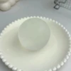 Boule artisanale en vaseline blanc mat
