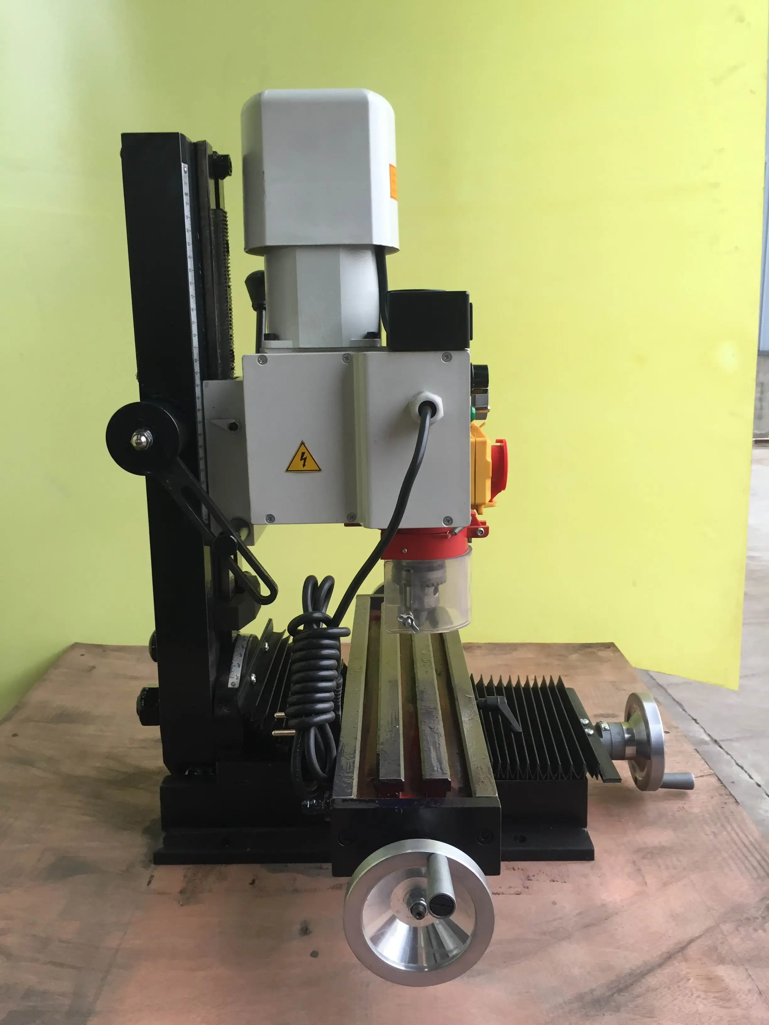 Mini Variable Speed Milling Machine XJ9512 - 16mm Drilling