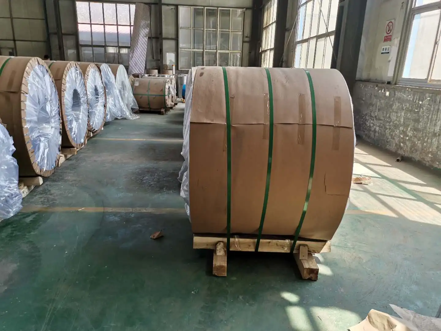 Household Foil Aluminum Rolls 8011 Alloy Household Foil Aluminum Rolls 8011 Alloy