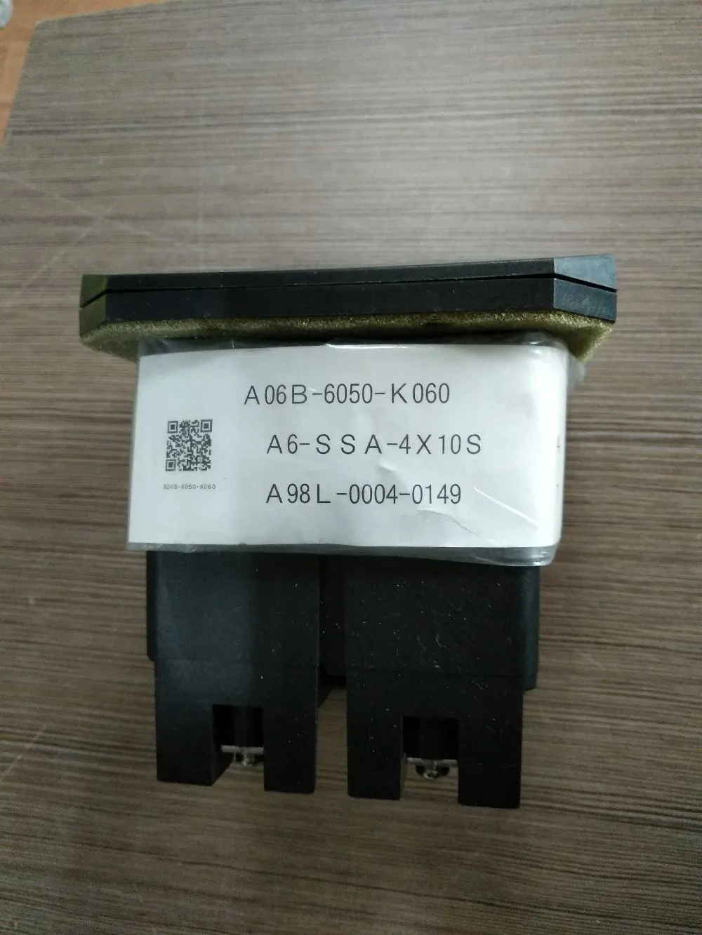 ファナック バッテリーホルダー A06B-6050-K060 新品 ファナック バッテリーホルダー A06B-6050-K060 新品