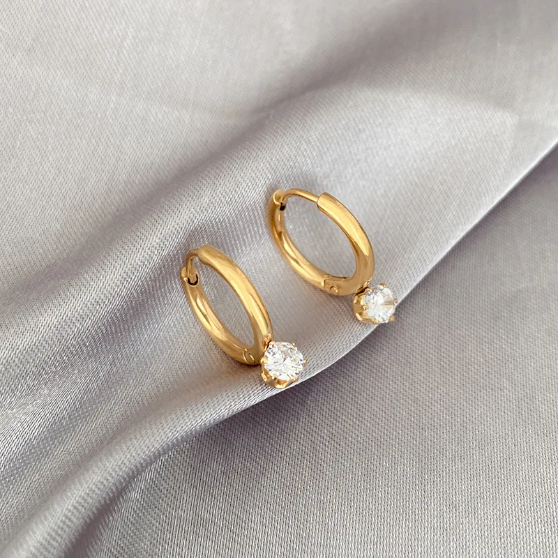 Basic Six Claw Single Diamond Mini Titanium Steel Gold Non Fading Earrings