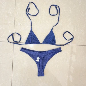 Customized Front Logo Women's Three-Piece Strapless Beach Resort Swimsuit Sexy Bikini High Waist Bottom Solid Pattern