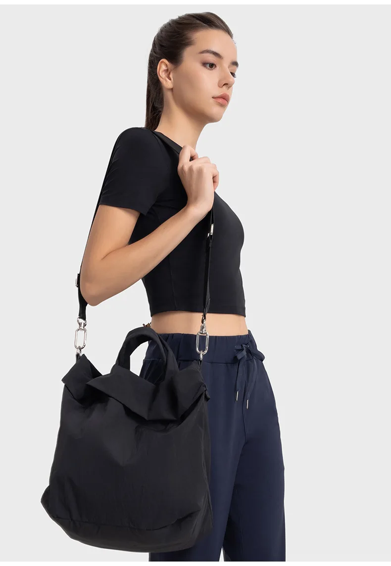 Shinbene Waterproof Nylon Gym Bag Sports Workout Bag Top Quality Carry