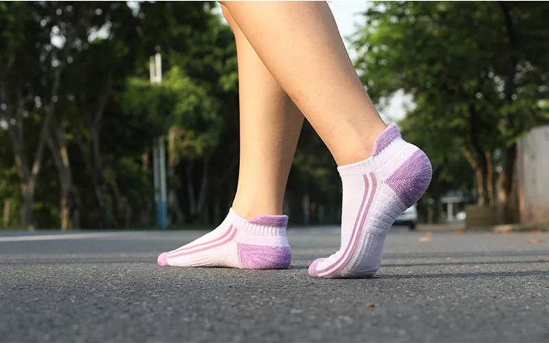Calcetines de correr para hombre y mujer tobilleros de entrenamiento atlético calcetines de corte bajo calcetines deportivos acolchados multicolor 