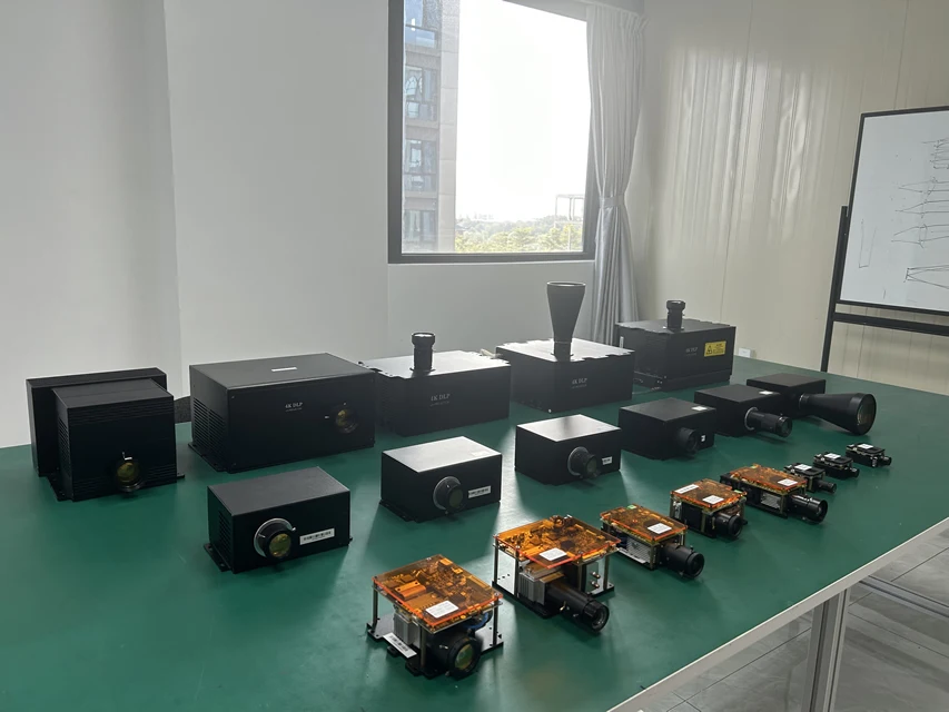 Leading Manufacturer of DLP Light Engine for Projector From China