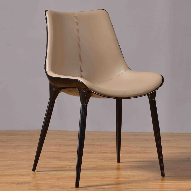 Дизайнерский деревянный обеденный стул из черной кожи для ресторана