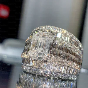 GEMLOVE 18K White Gold Lab-Grown Emerald Cut Ring, 1.42 Carat Centre Stone Trendy Men's Diamond Ring