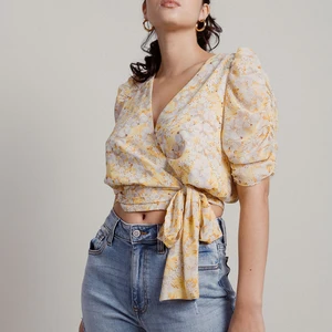 Custom Floral Printed Women's Short Blouses & Shirts Manufacture Sexy V-Neck Crop Tops with Short Puff Sleeves for Girls