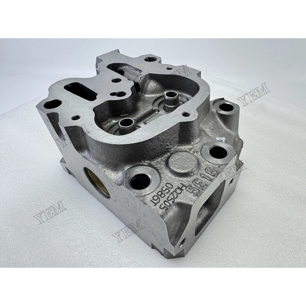 Cylinder Head for Doosan P158LE Heavy Equipment Engine Parts 4