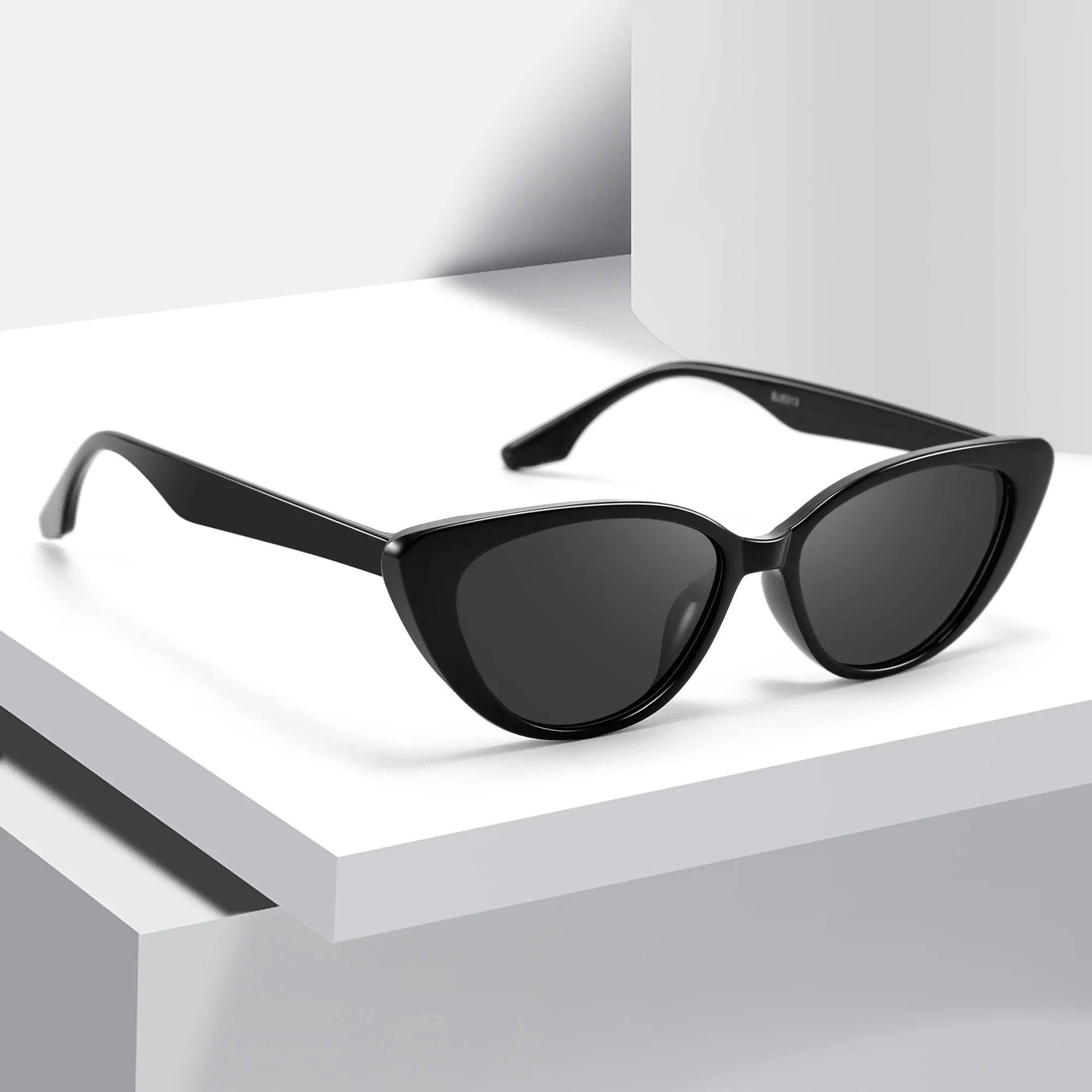 New Fashion Small Cat-eye Cool Small Frame Sun Glasses for Women