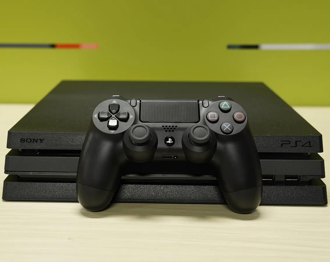 second hand so ny play station 4 ultra-slim video game console