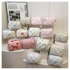 Popular Quilted Cotton Embroidery Clutch Bags Travel Cosmetic Storage Bag Travel Toiletry Organizer Makeup Bag Cosmetic Bag
