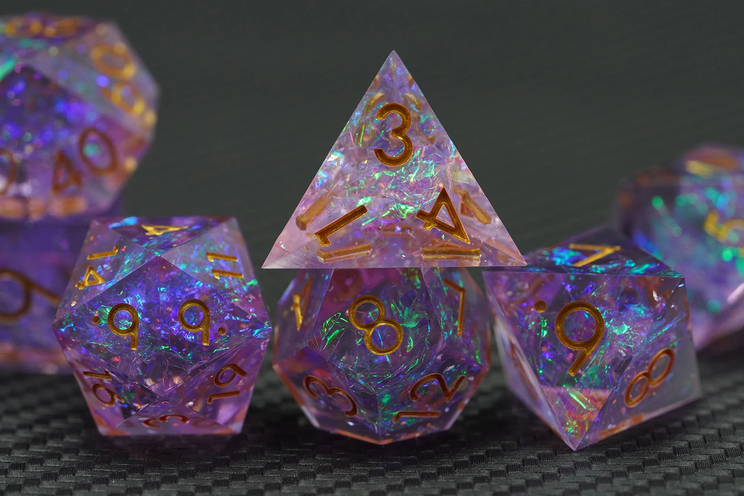 Handmade Resin Dragon and Dungeon RPG Dice Set Customizable Polyhedral Board Game Dice 16mm Sharp Edges DND Dice supplier