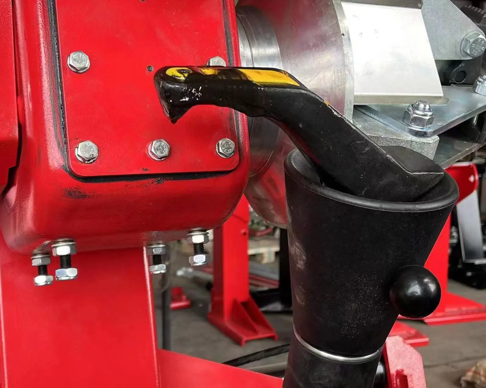 Ty008 Mobile Truck Tire Changer For Rim 13"26" With 10kw Generator And