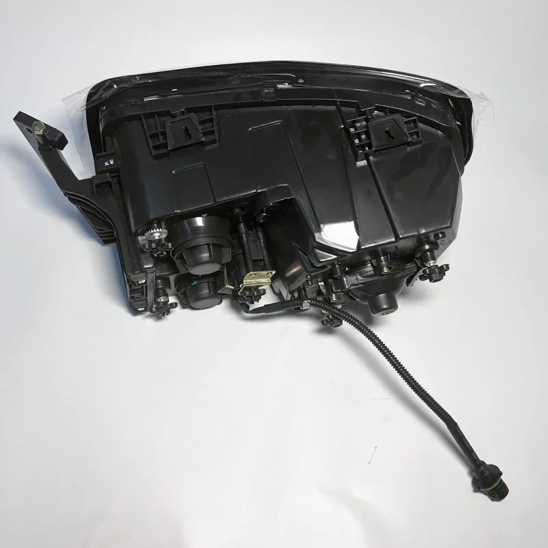 Запасные части для тяжелых грузовых прицепов Delong X3000 DZ97189723210 48 В водонепроницаемое светодиодное освещение фар Shacman