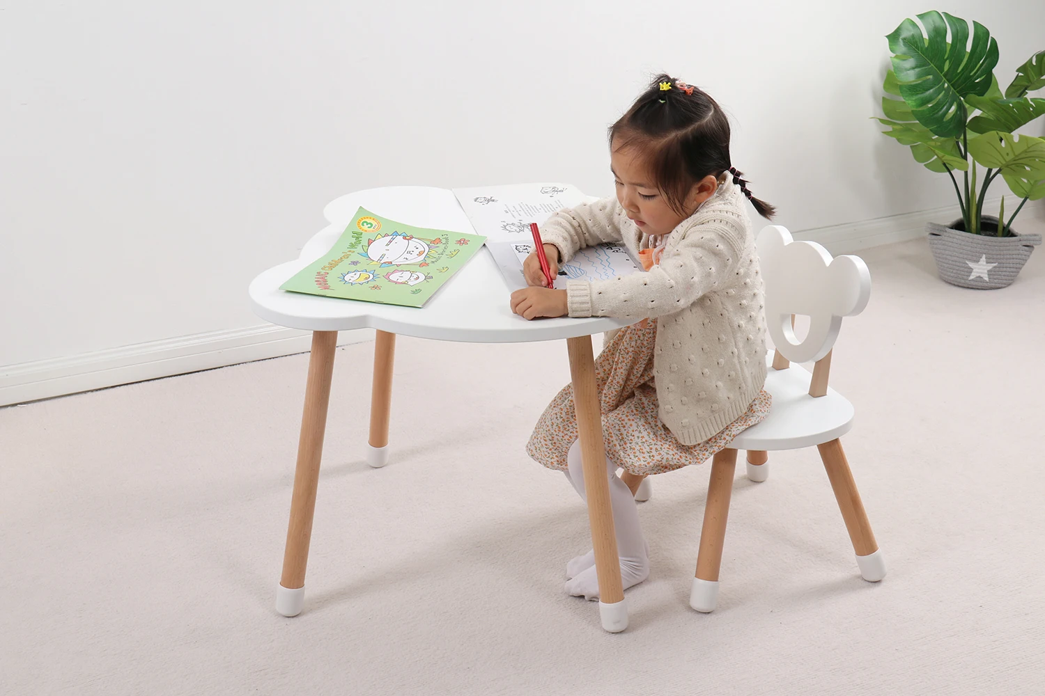 Environmental Kids Reading Table And Chair Set Kindergarten Children