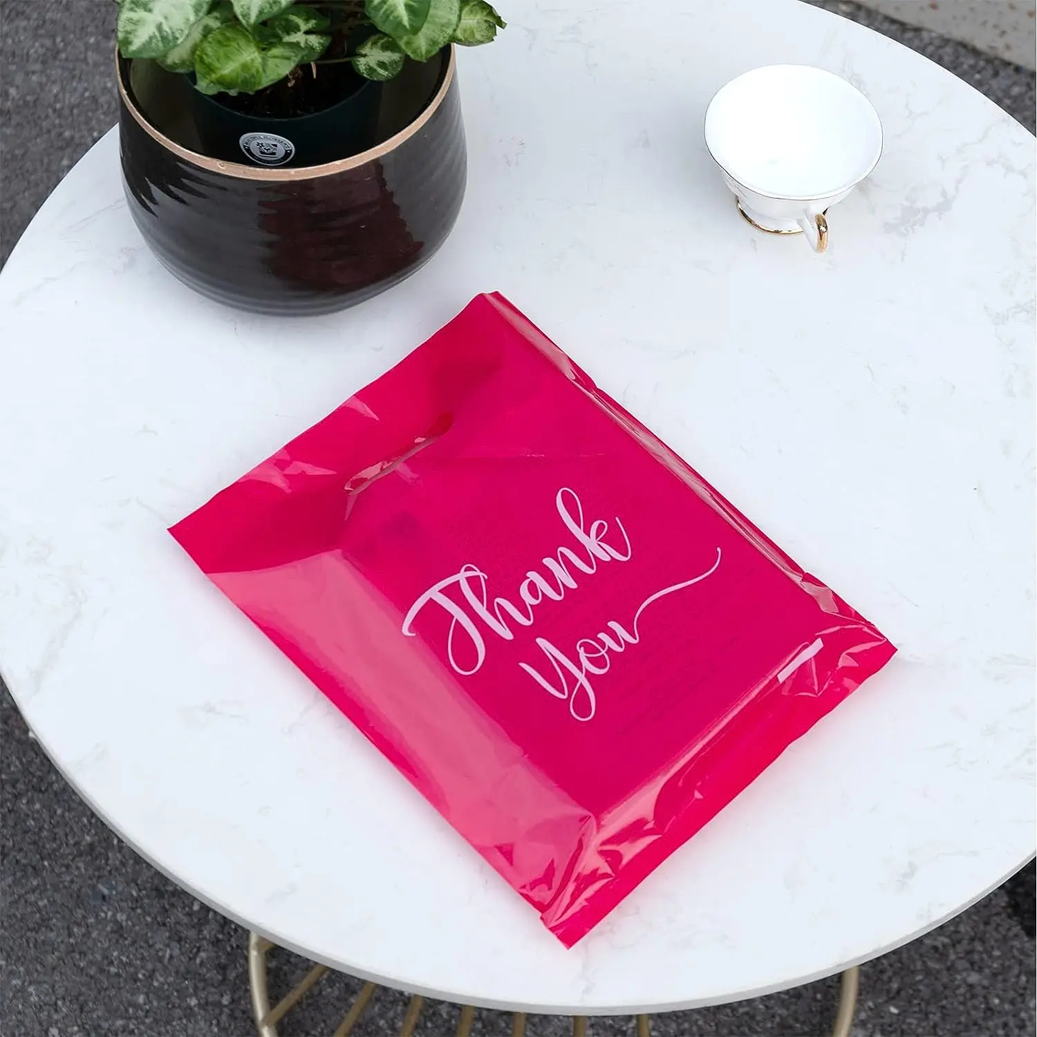High Quality Custom Size Bulk Reusable Plastic Merchandise Thank You Gift Bags for Shopping Gift Boutique Packaging Products