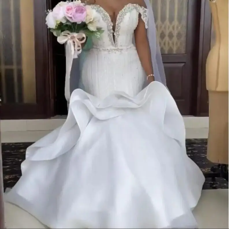 little mermaid wedding dress 2023 Real talk here! I absolutely loved the little mermaid live action, but I did miss the iconic pink ball gown, so I made one! Do you like it? . #thelittlemermaid #ariel #disney #