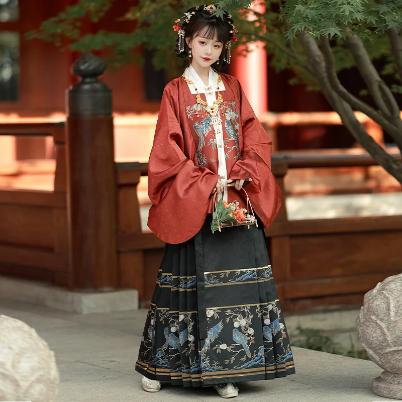 Classy and Elegant China Hanfu Suit Embroidered with a Parrot Design Traditional Chinese Hanfu for Woman