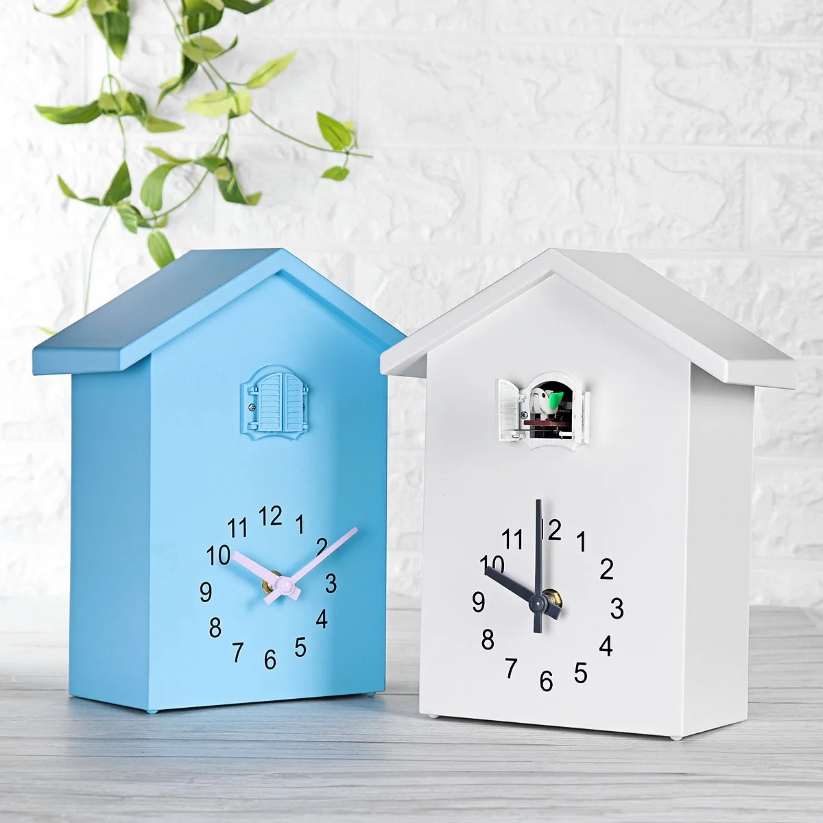 Exquisite Sculptured Cuckoo Wall Clock Bird Come Out Decorative Wall Clock