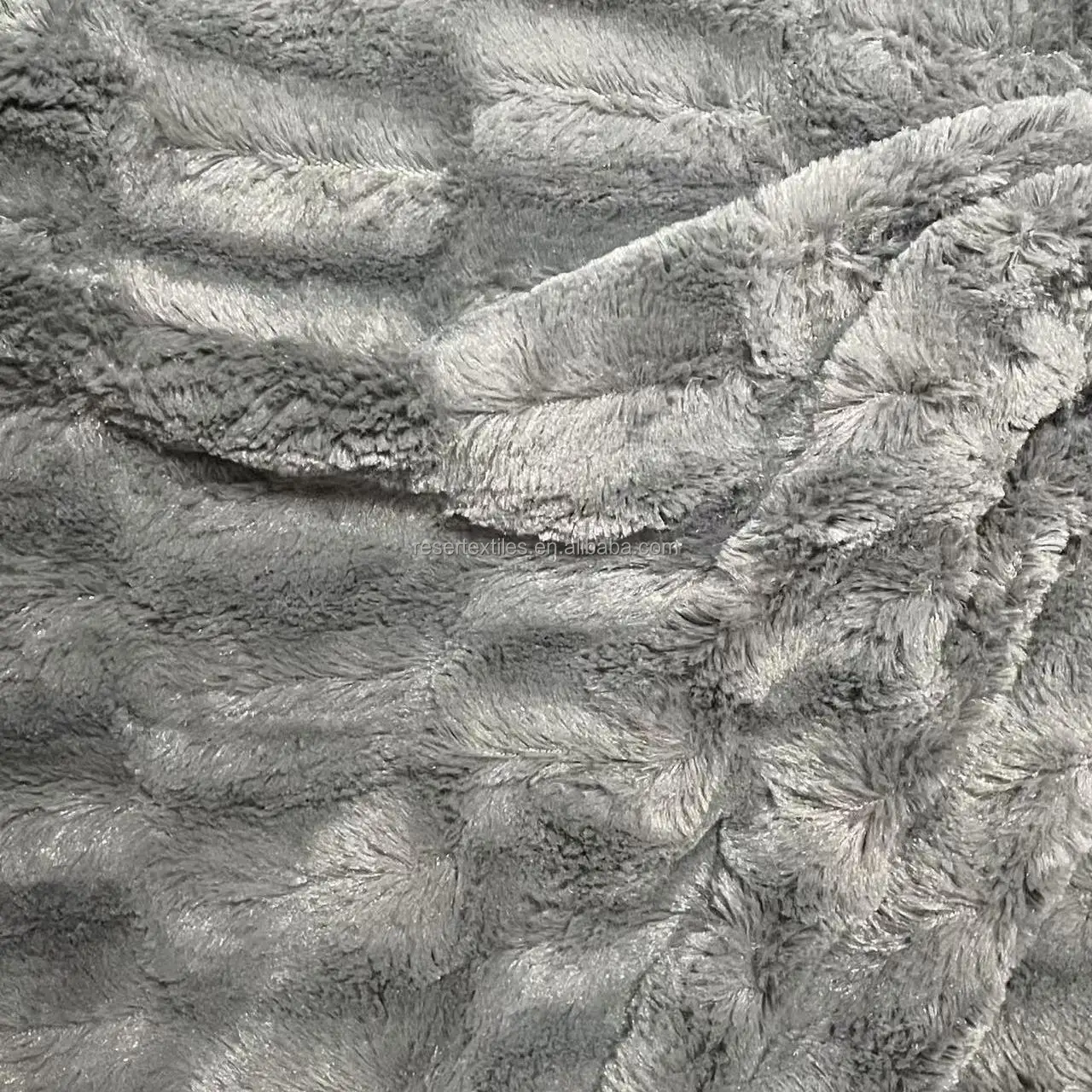 Solid Fluffy Soft Modern Knitted 100% Polyester Winter Fleece Throw Blanket Anti-Dust Mite Machine Washable Long Hair Cozy Fuzzy