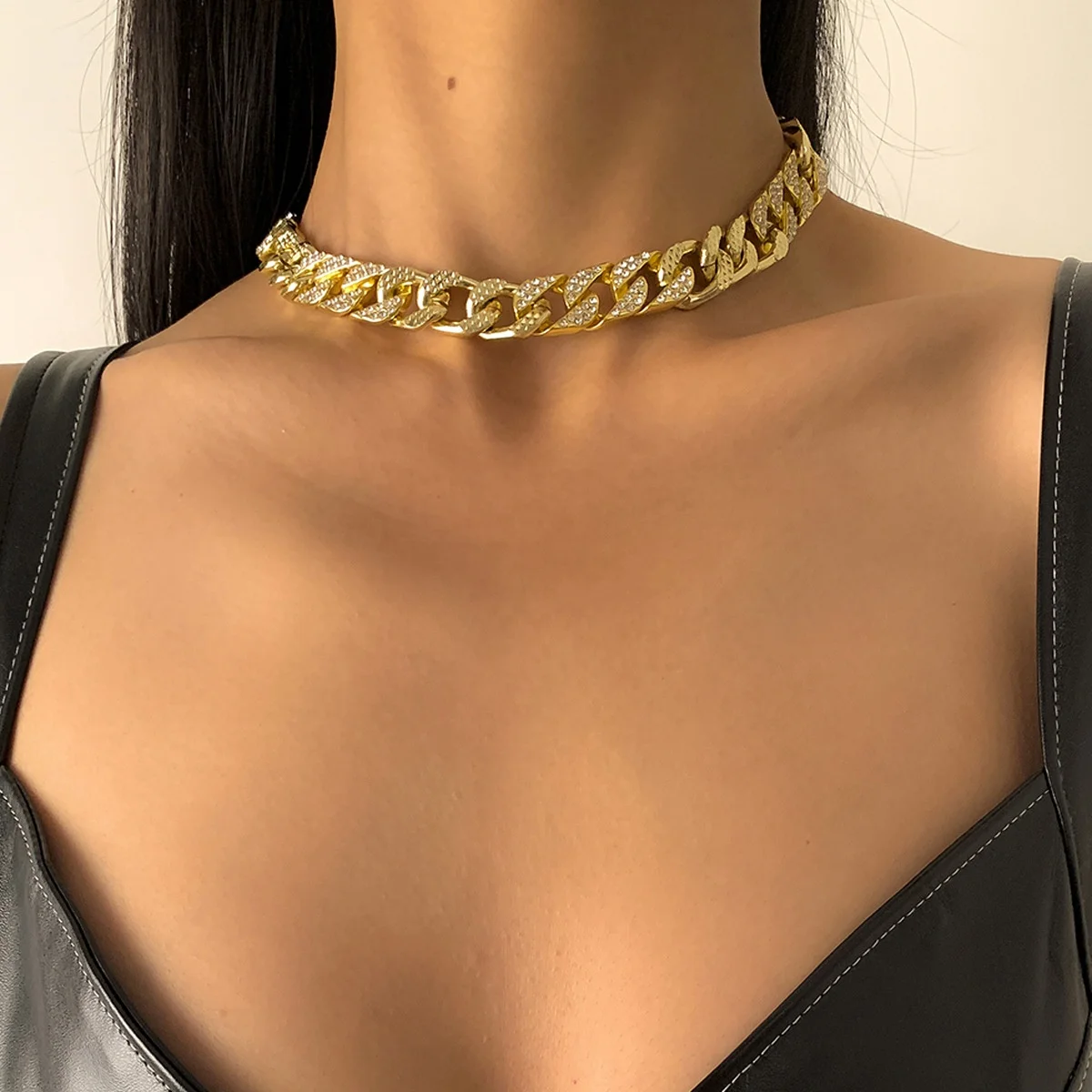 rhinestone thick chain choker