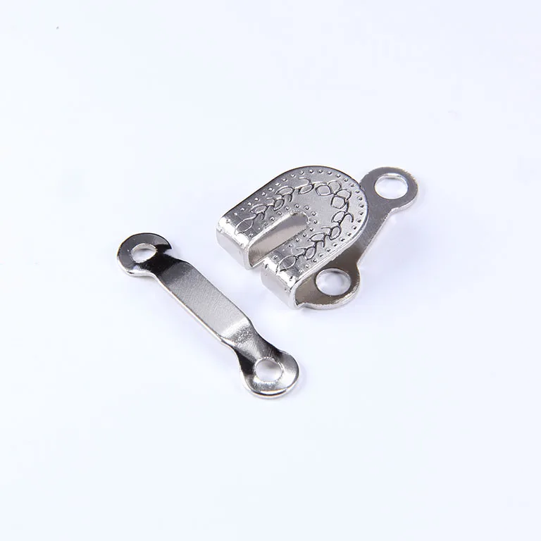 Крючок и глаз для