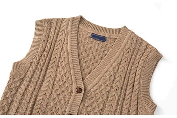 メンズウェア EMBLEM V-NECK KNIT VEST - BROWN メンズウェア EMBLEM V-NECK KNIT VEST - BROWN EMBLEM V-NECK