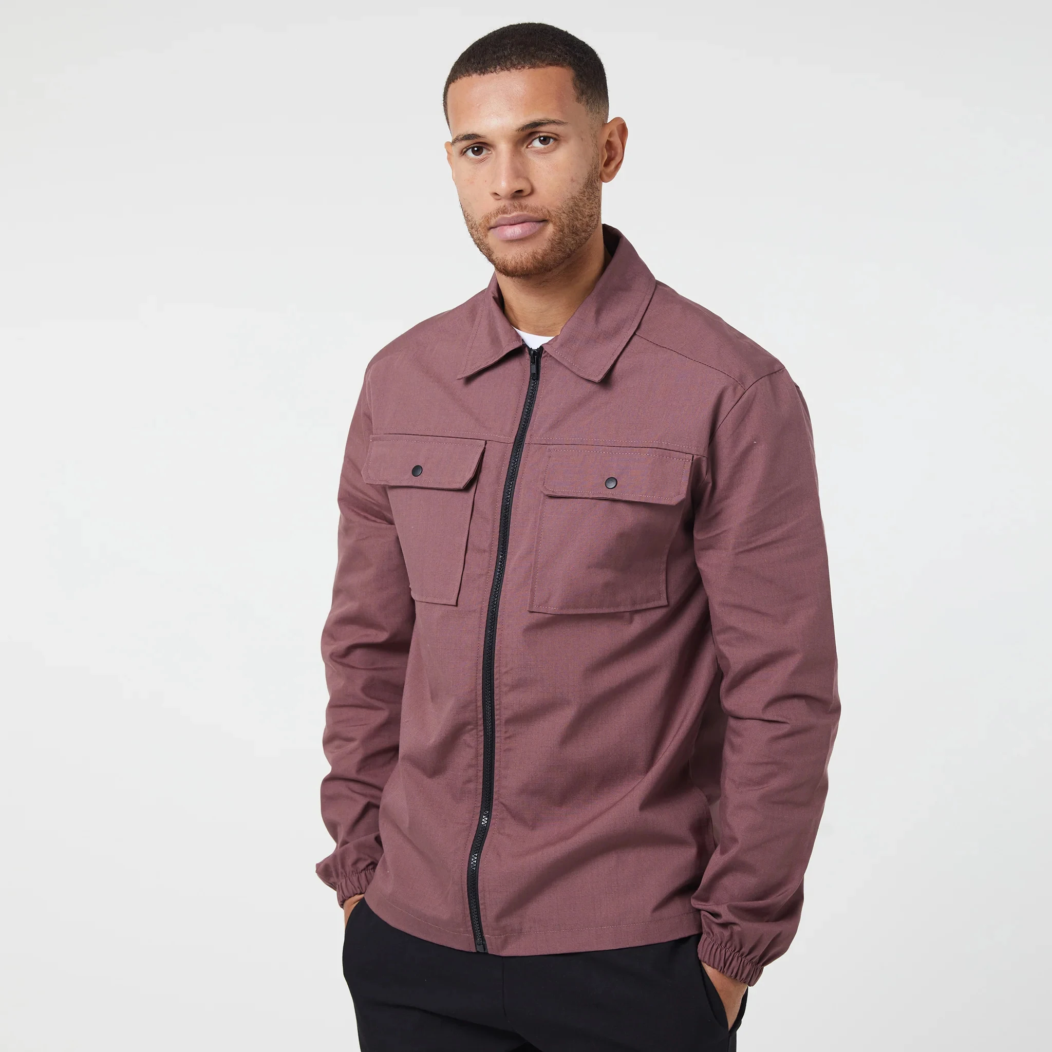 Customize Men Woven twill fabric in center zipper and flat patch pockets style Utility Overshirt jacket_voghion.com