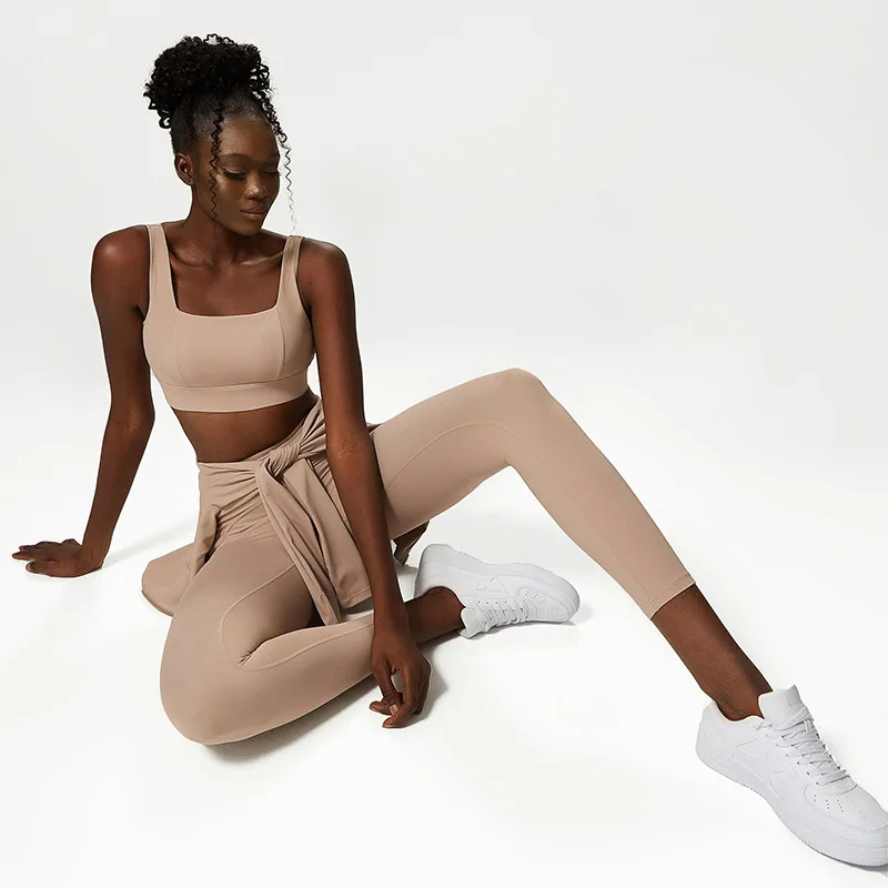 Plus Size Athletic Wear - Sexy Zipper Jacket & Leggings Plus Size Athletic Wear - Sexy Zipper Jacket & Leggings