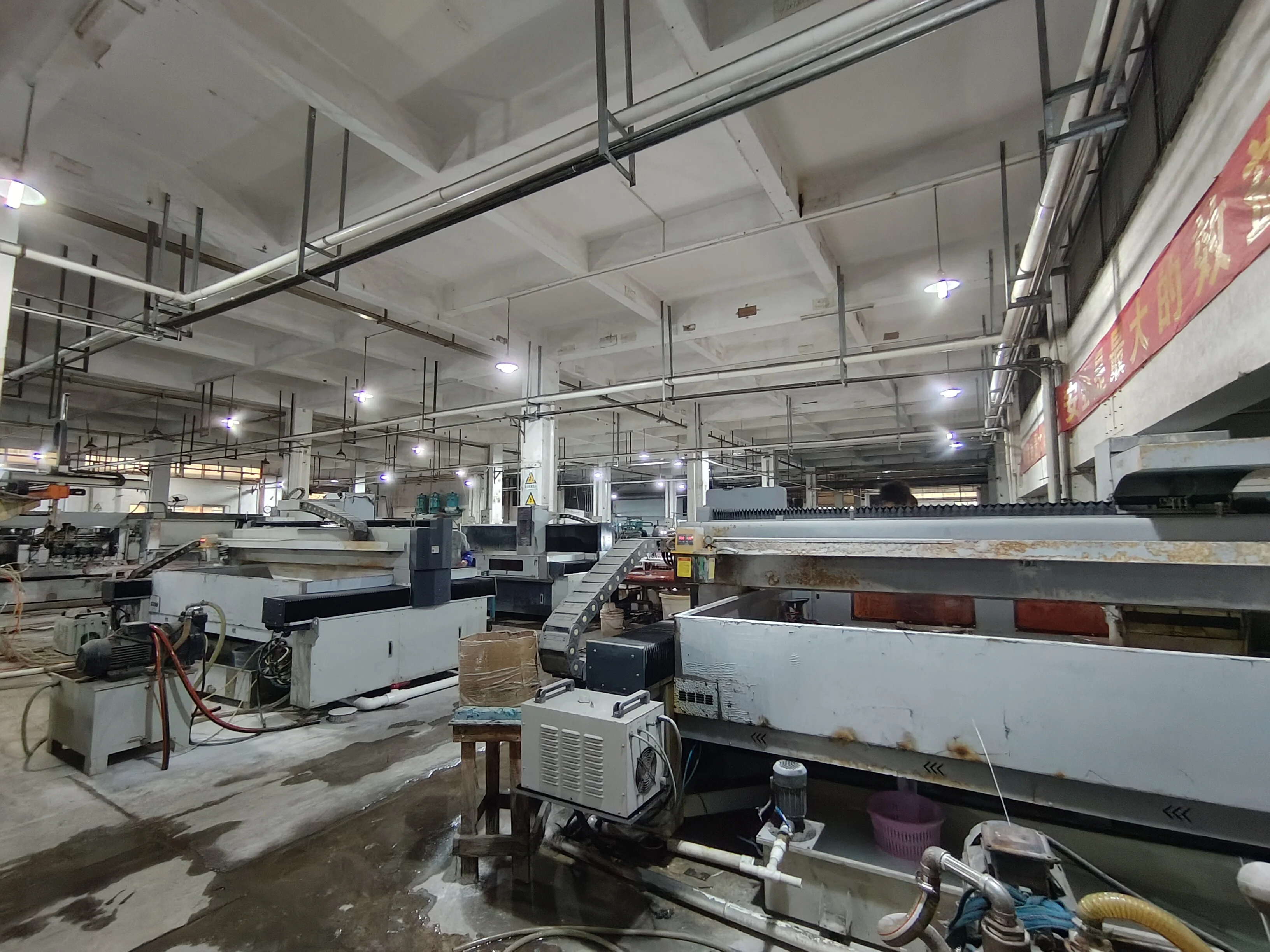 Высокое качество на заказ 2-8 мм толщина кухни брызгозащищенные стеклянные панели настенные крышки закаленная стеклянная