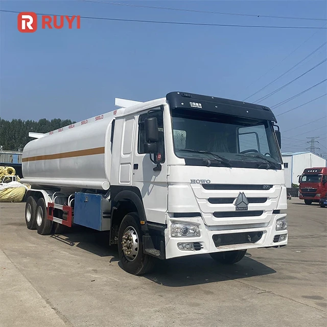 Single Axle Light Truck Euro3 HOWO Export Tanker Gasoline diesel Kerosene Refueling Tanker Vessel for Charter