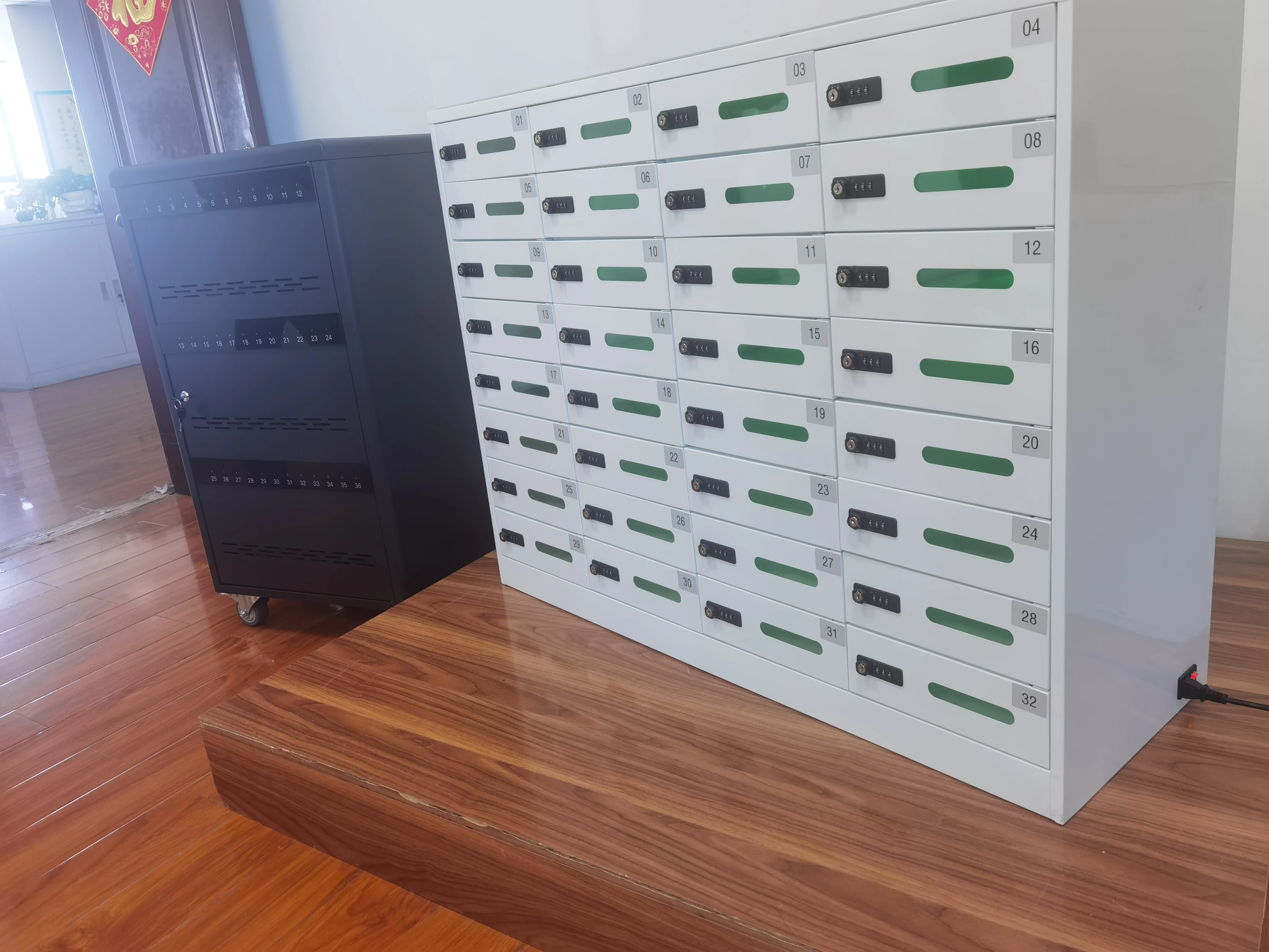 Стабильный 60 дверной шкафчик коммерческая зарядная станция для сотового телефона с окном статическая покраска школьный шкаф