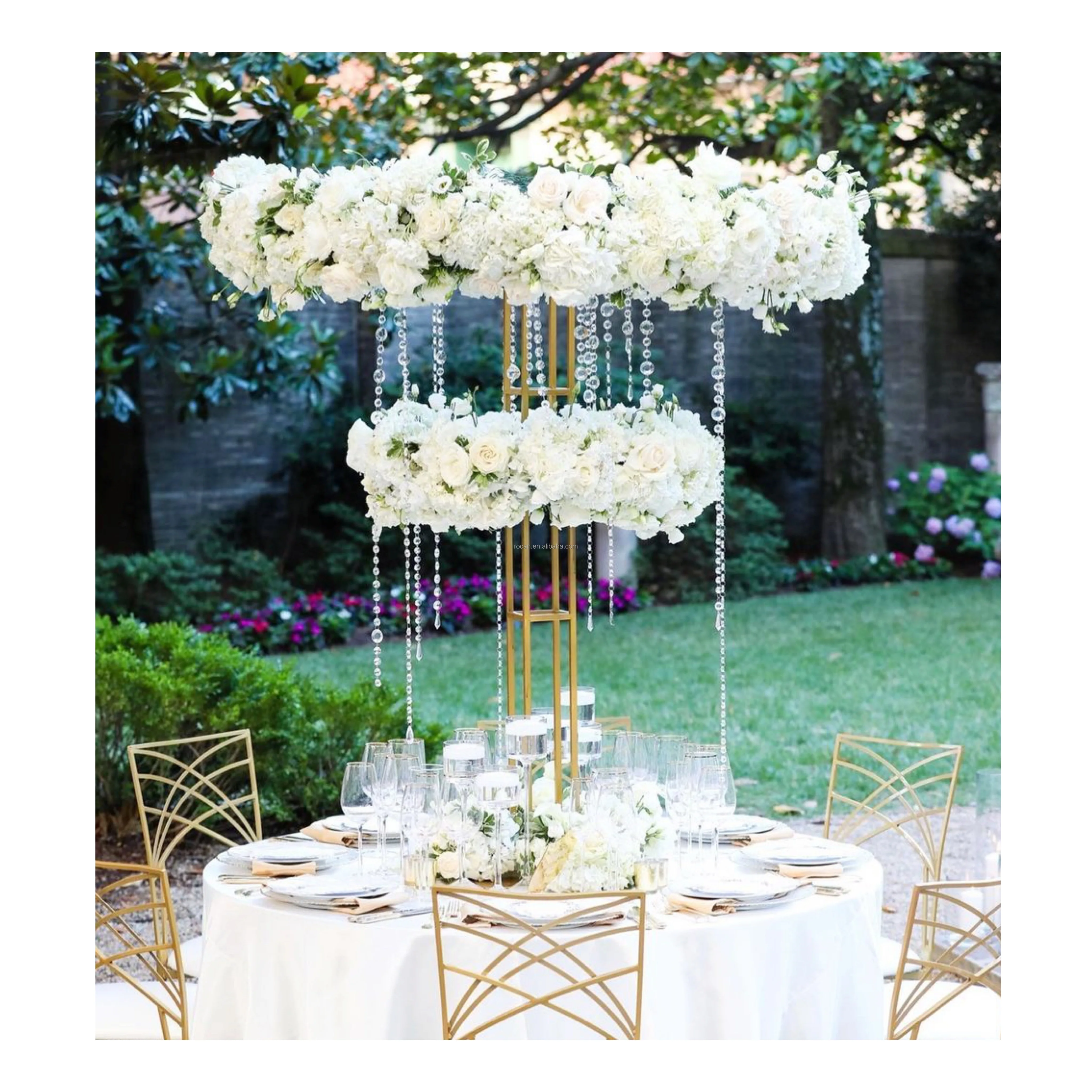 Set Di 2 Supporti Per Fiori In Metallo Dorato - 28x28x80 Cm, Per Matrimoni, Feste E Decorazioni Casa, Design Moderno