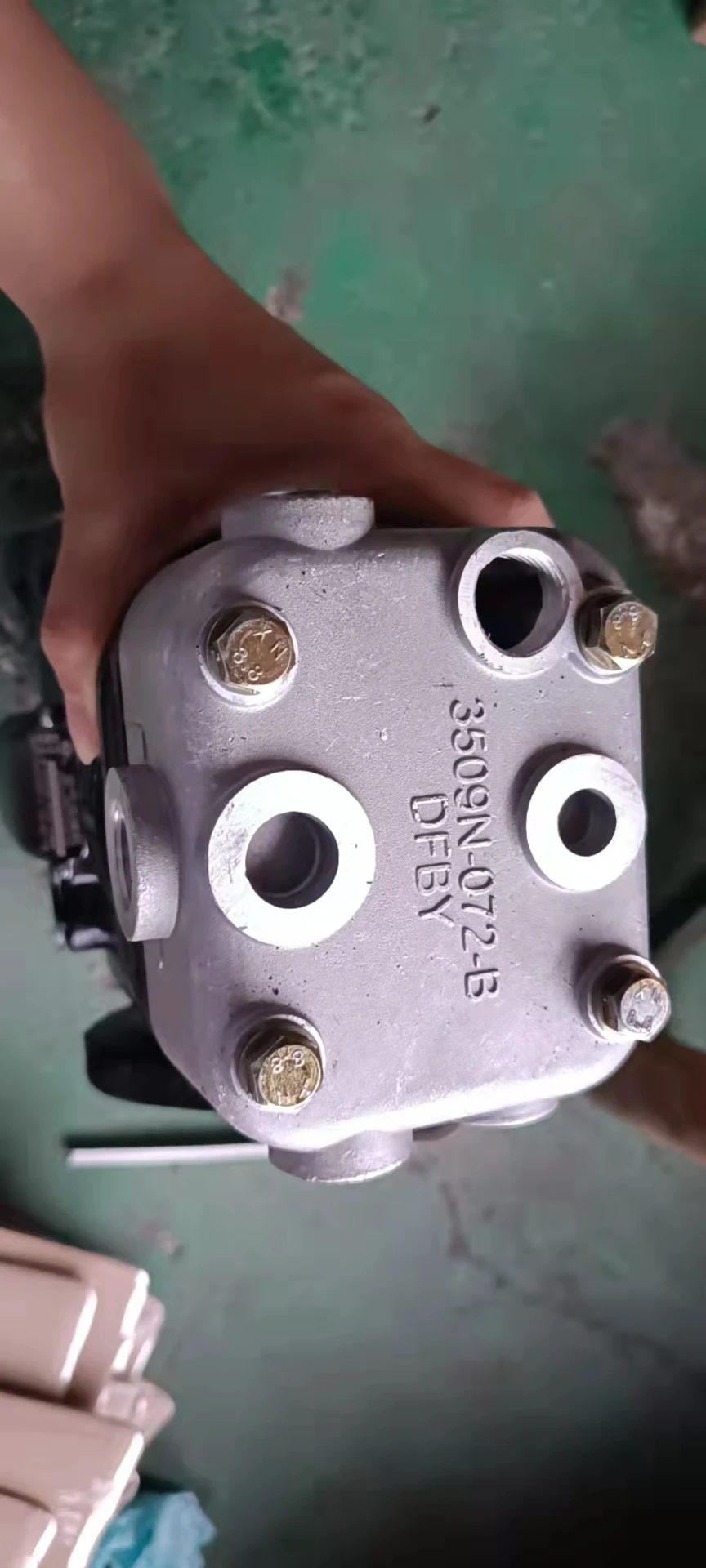High Quality Constroction Machine  SP106141 air Compressor  for Liugong Wheelloader